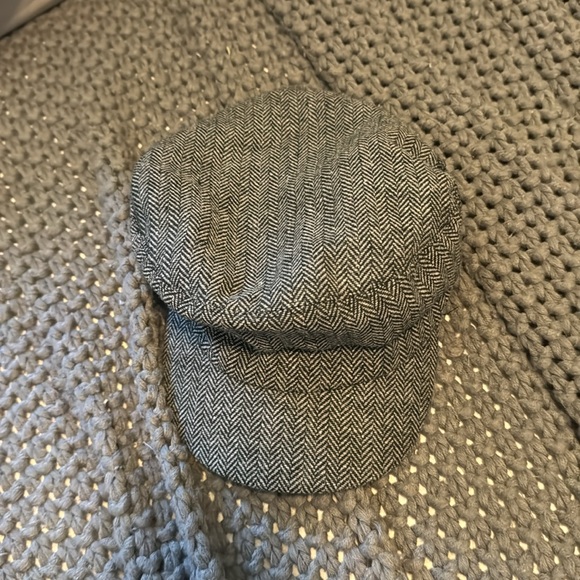 Hat - Picture 2 of 3